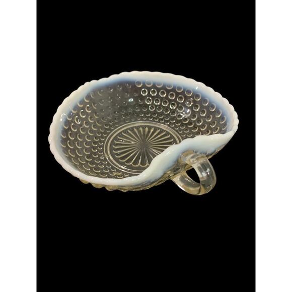 Anchor Hocking Opalescent Moonstone Leaf Candy Dish Glass - Picture 4 of 7